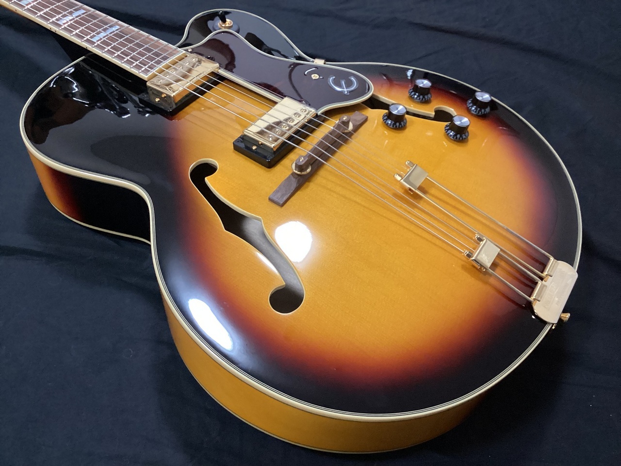 Amazon | Epiphone Broadway Vintage Sunvurst エレキギター