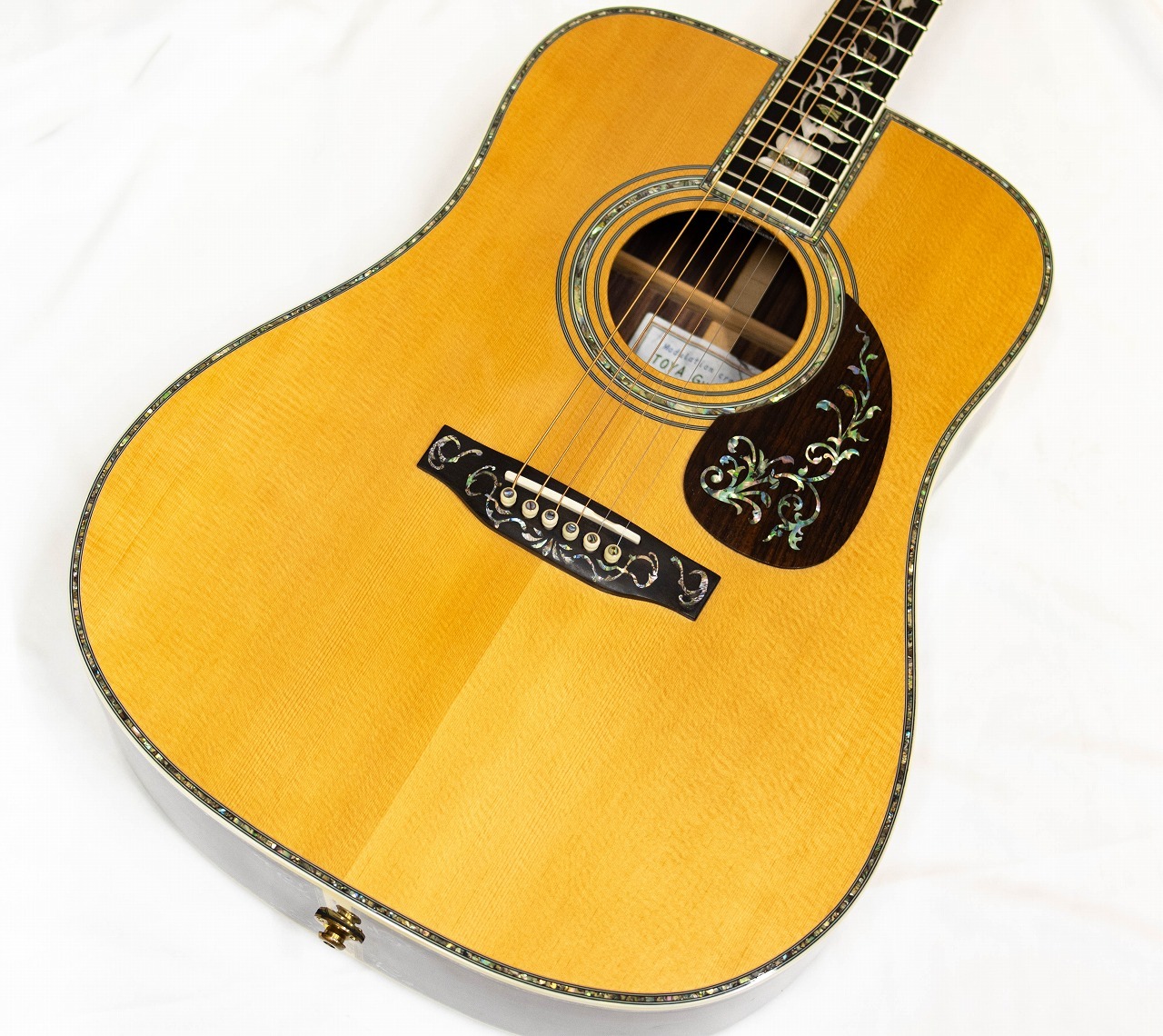 Guitar TOYAギター ⁄ （夢を形に、趣味のオーダーメイドギター 