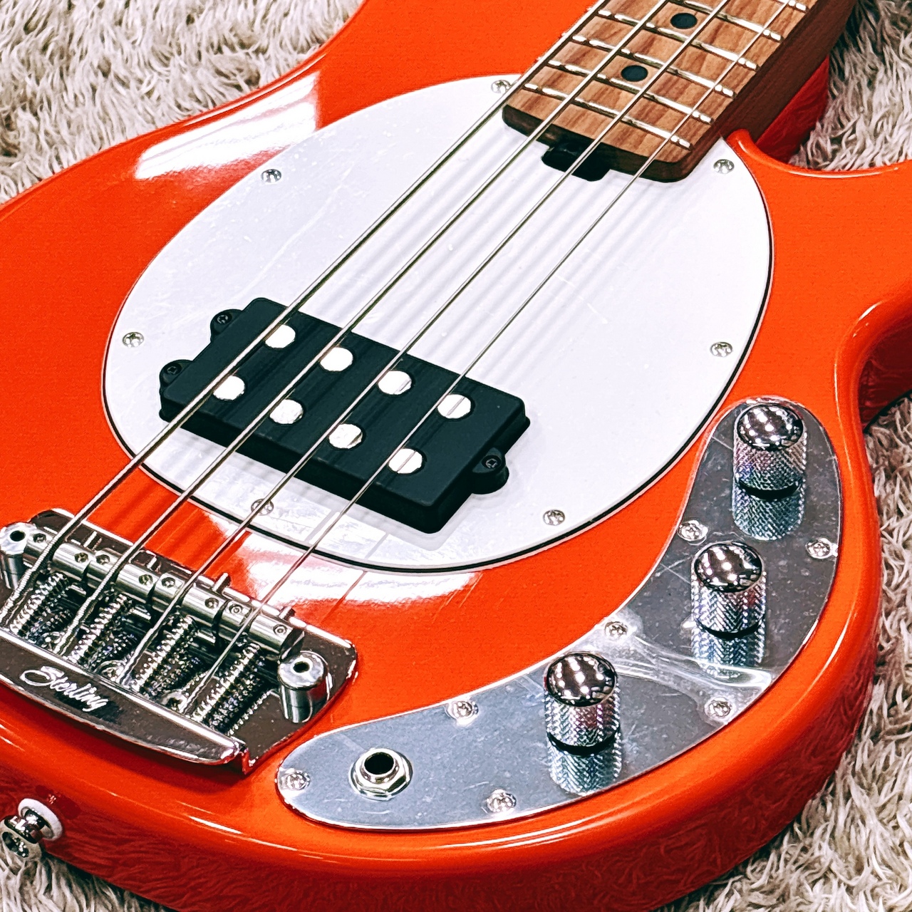 Sterling by MUSIC MAN StingRay Short Scale RAYSS4 FRD ( Fiesta Red