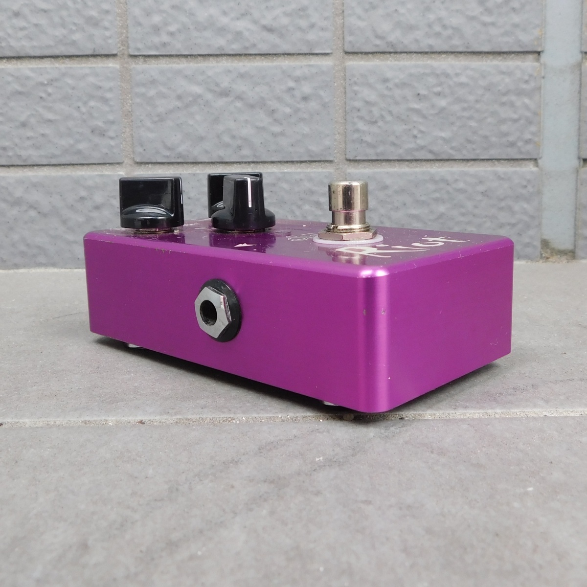 Suhr RIOT RELOADED ディストーション（中古）【楽器検索デジマート】