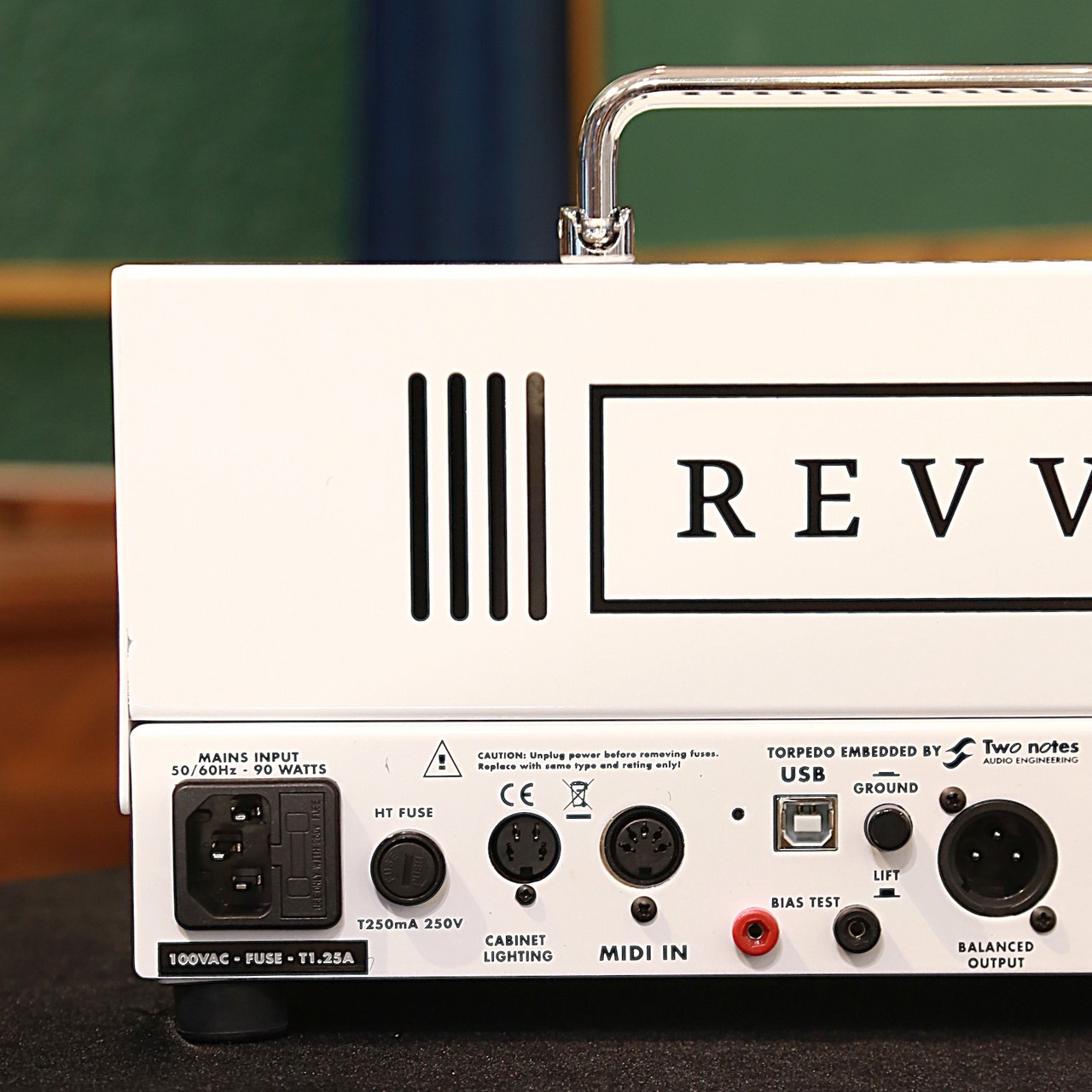 値下げ交渉可CUSTOM AUDIO ELECTRONICS V-COMP箱付 Rolandが新製品のロード・ボックス「WAZA Tube Amp Expander Core」と