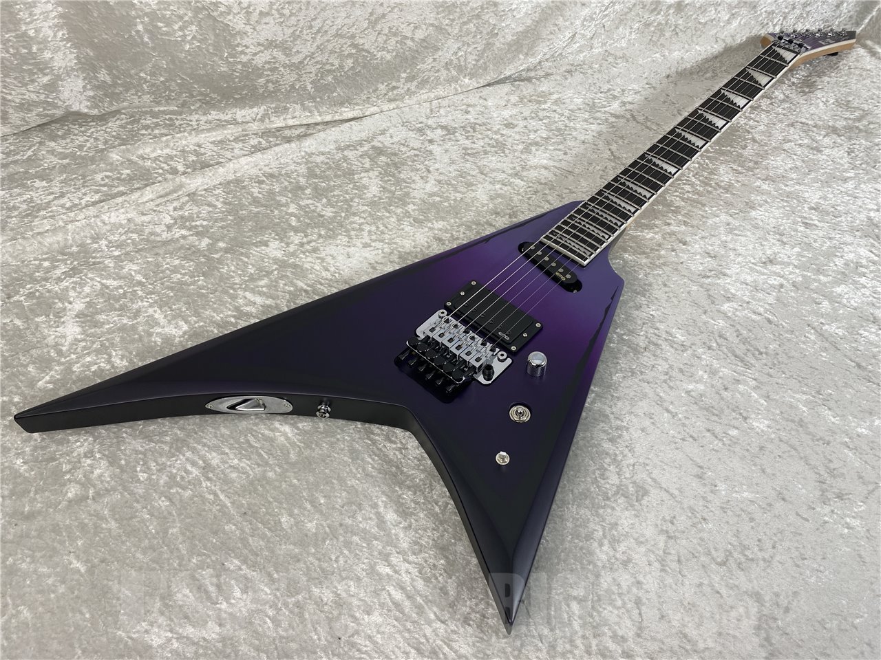 E-II ALEXI RIPPED (BODOM AFTER MIDNIGHT/Alexi Laihoモデル)（新品