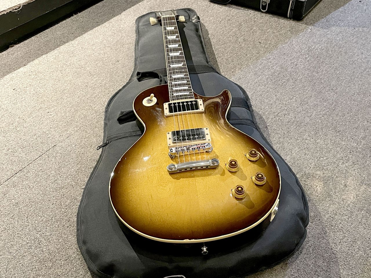 Orville by Gibson Les Paul Standardソフトケースストラップ付きです 