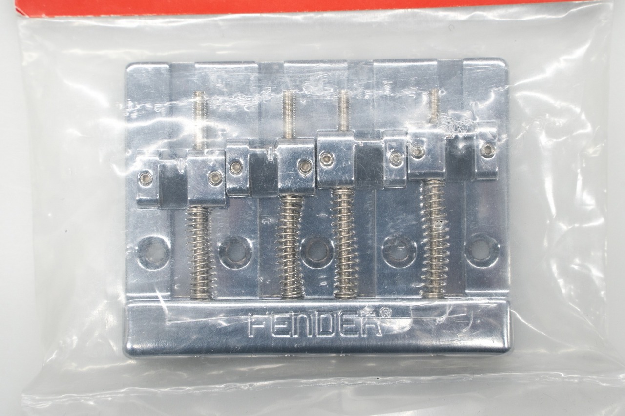 Fender HiMass 4-String Bass Bridge Assembly Zinc Saddles Chrome  【GIB横浜】（中古/送料無料）【楽器検索デジマート】