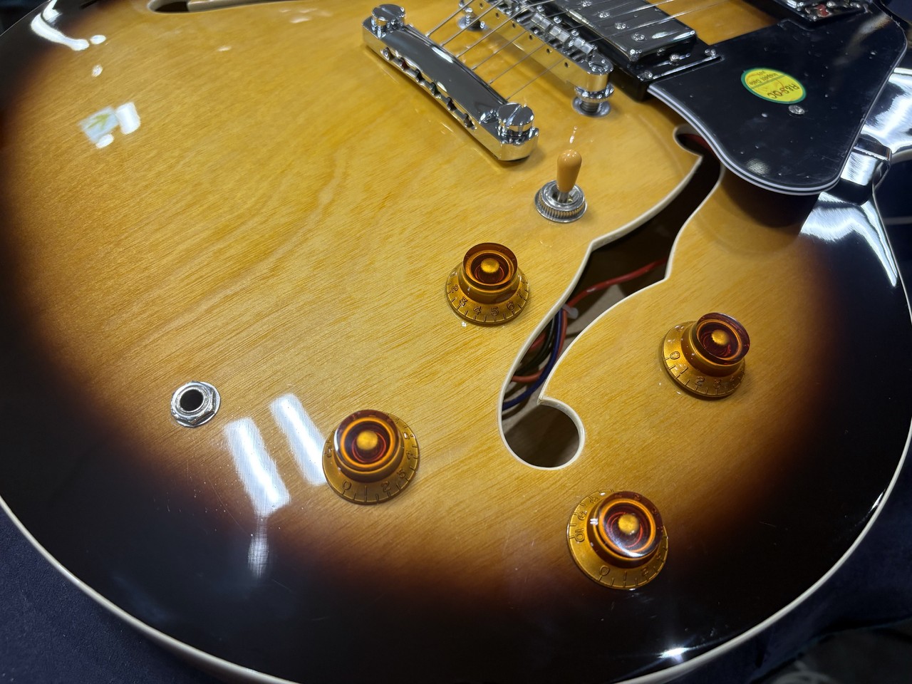 Tokai サンバースト フルアコ　ギター　ハードケースで発送 楽天市場】Tokai HES225 新品 サンバースト[東海楽器,トーカイ][SB