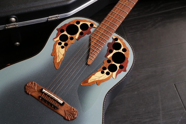 Ovation Super Adamas 1687-8 ステレオ ウッド製2ノブ仕様 （中古