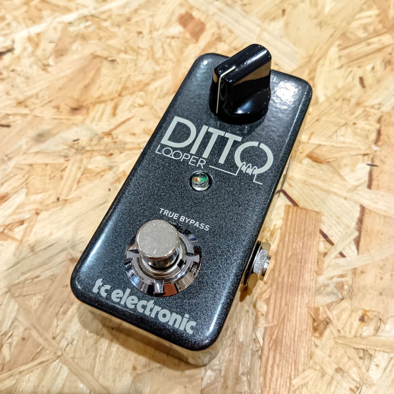 ファッションシーンで話題のこれから流行るブランド12選 tc looper（中古）【楽器検索デジマート】 Ditto electronic ギター