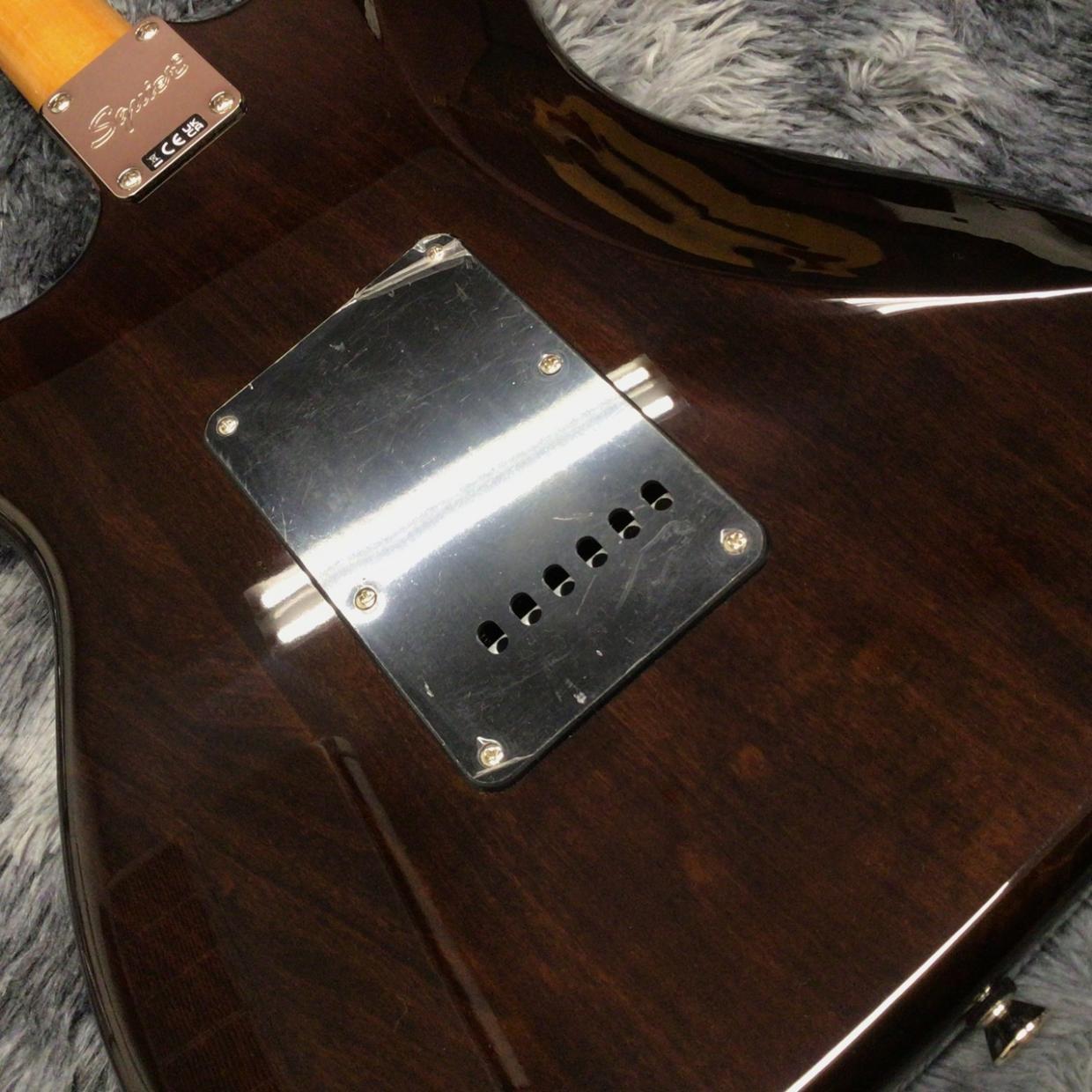 Squier by Fender Classic Vibe '70s Stratocaster HSS, Laurel Fingerboard, Walnut 사진 9