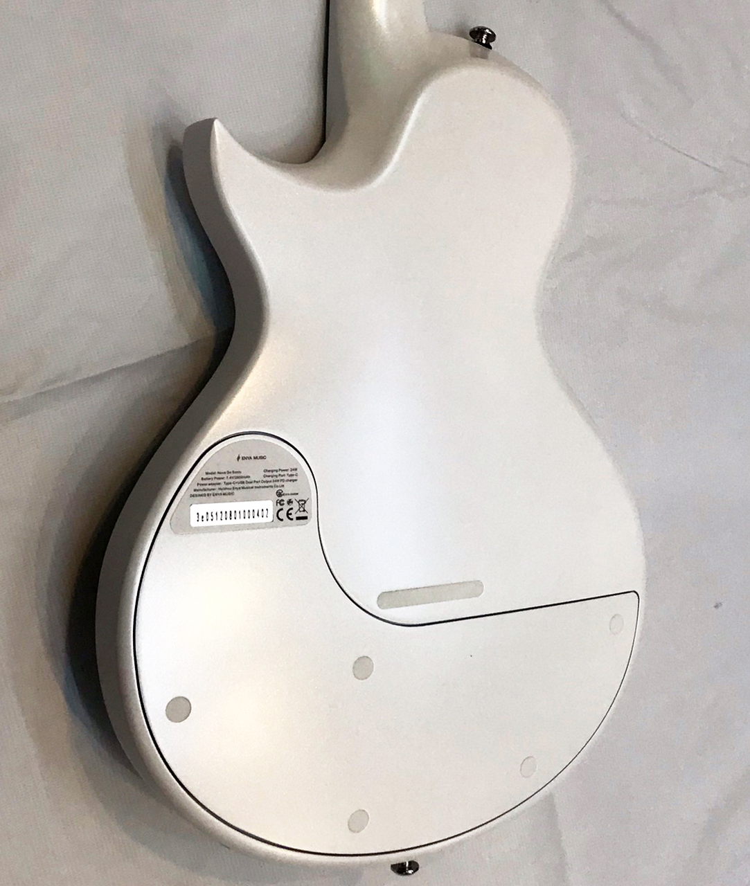 気になった時が買い時エンヤ NOVA GO SONIC アンプ内蔵エレキギター ENYA NOVA GO SONIC Black 次世代アンプ内蔵エレキギター マルチ