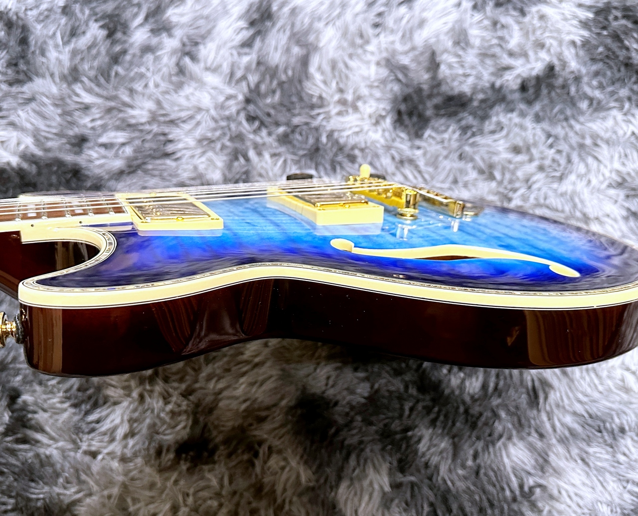 ギター Ibanez AR520HFM-LBB Light Blue Burst Amazon.com: Ibanez AR520HFM Hollowbody Electric Guitar