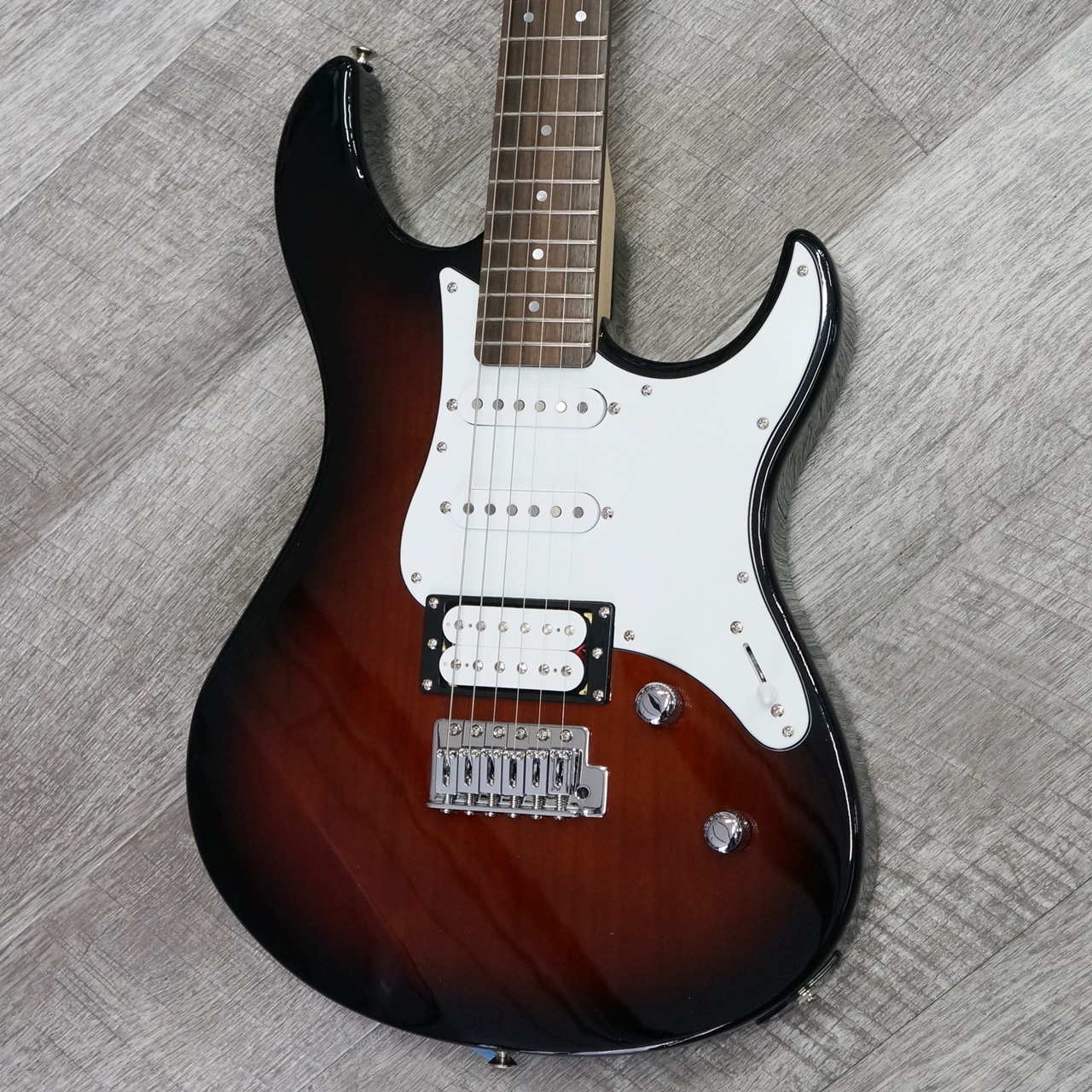 YAMAHA PACIFICA112V OVS（新品）【楽器検索デジマート】