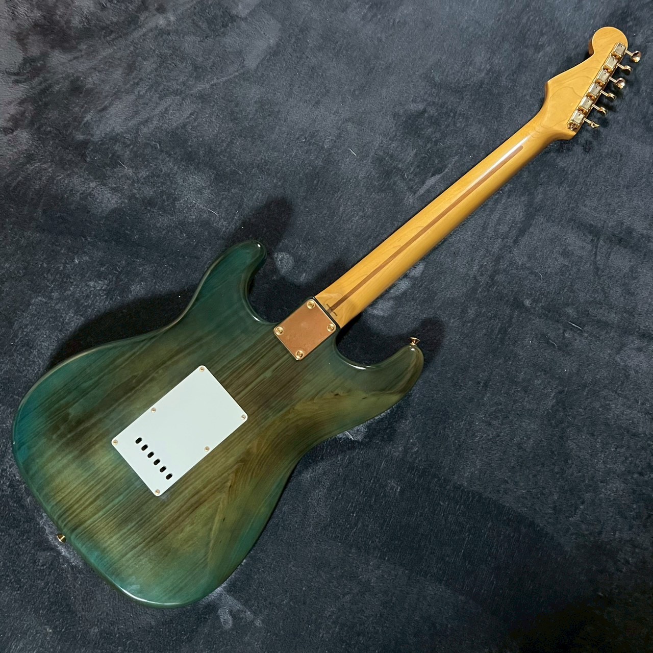 Fender Japan ST57G-65 94年製 Fender Japan ST57G-65 See-Through Green Oシリアル 93-94年製 【3.6
