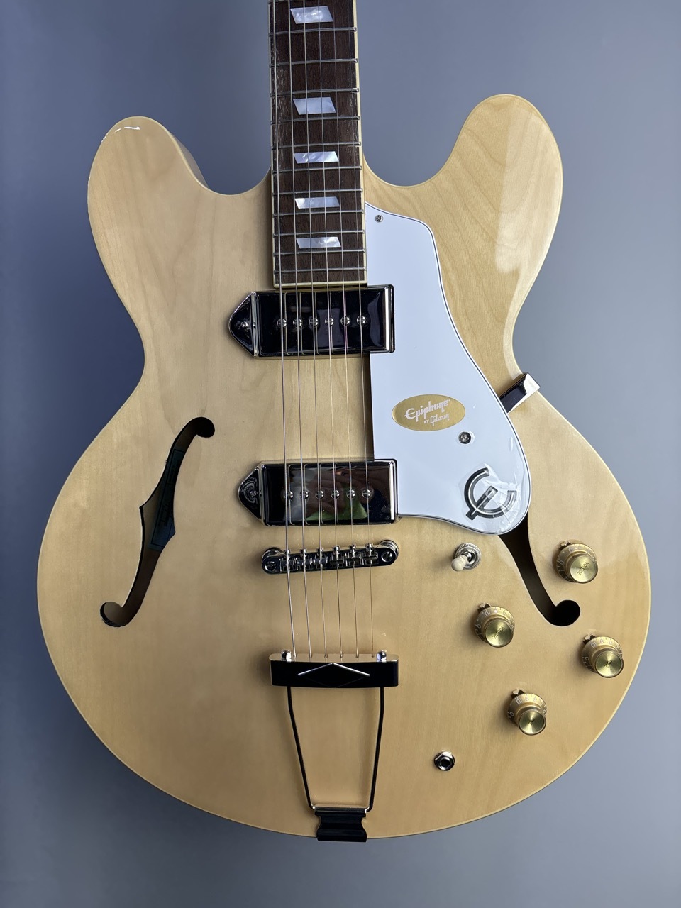 最も  Natural Casino Epiphone エレキギター カジノ（新品 フルアコ ギター
