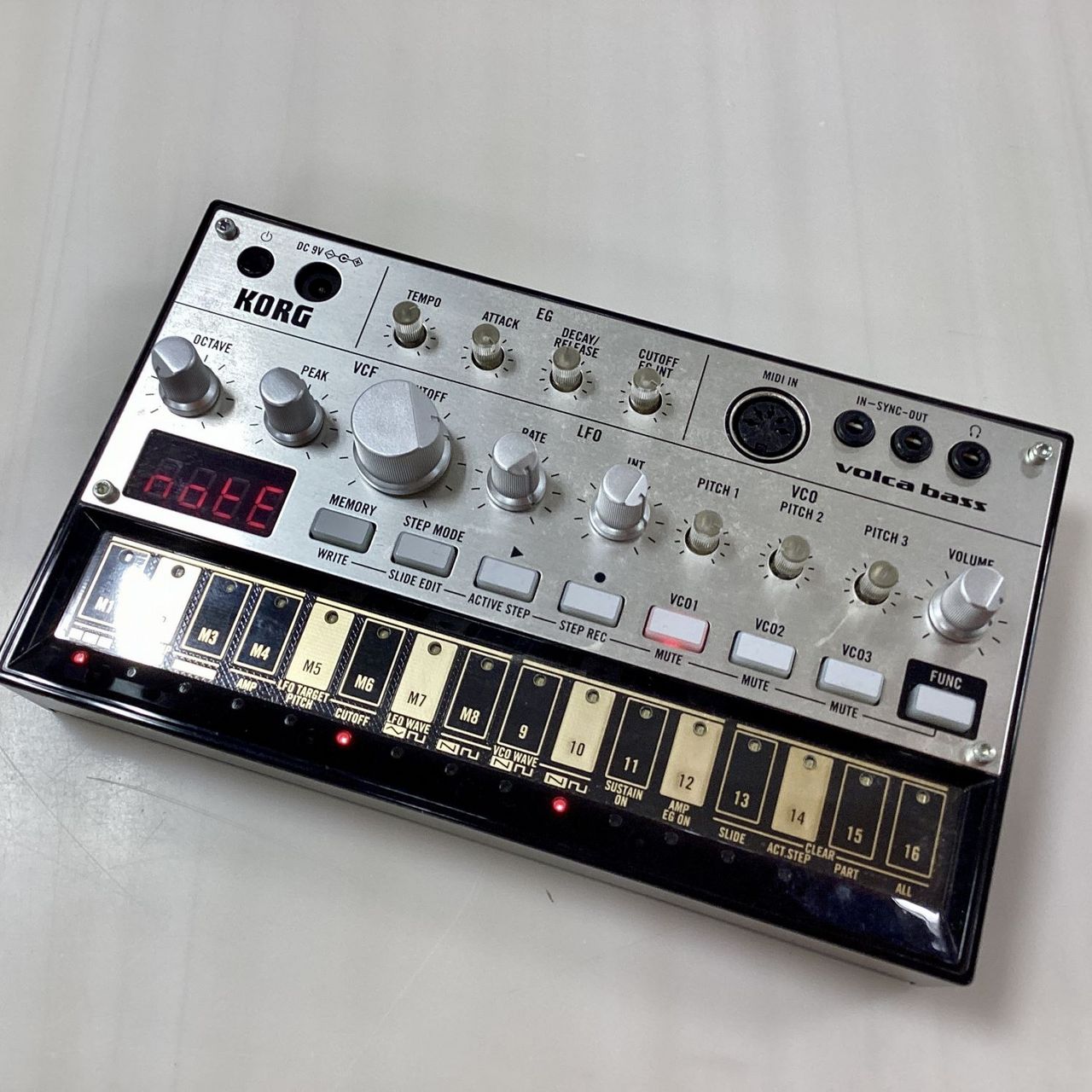 KORG VOLCA-BASS【現物写真】（中古）【楽器検索デジマート】