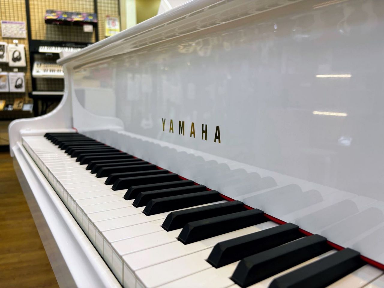 YAMAHA 《現物写真》ヤマハ C1X 白艶仕上（中古/送料無料）【楽器検索