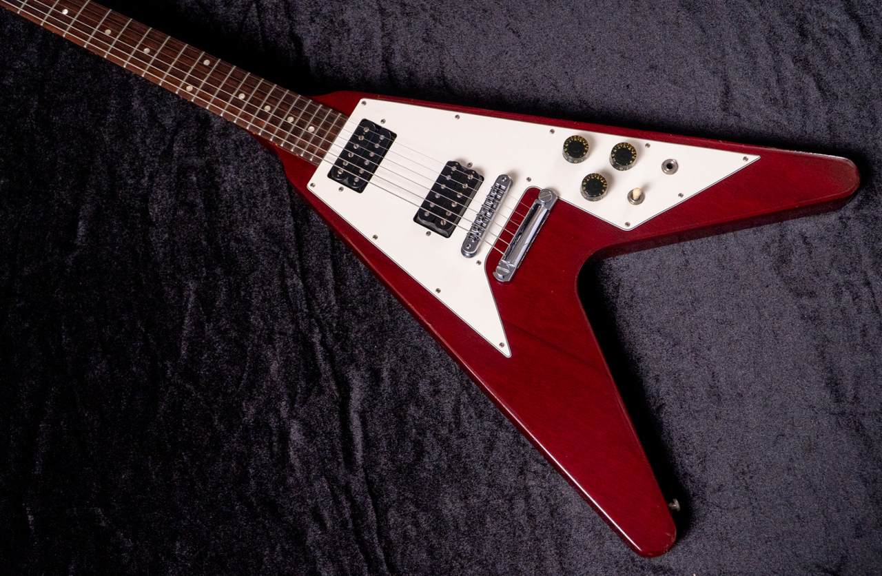 Gibson Flying V '67 Cherry 1999 3.670kg #90999736【TONIQ横浜