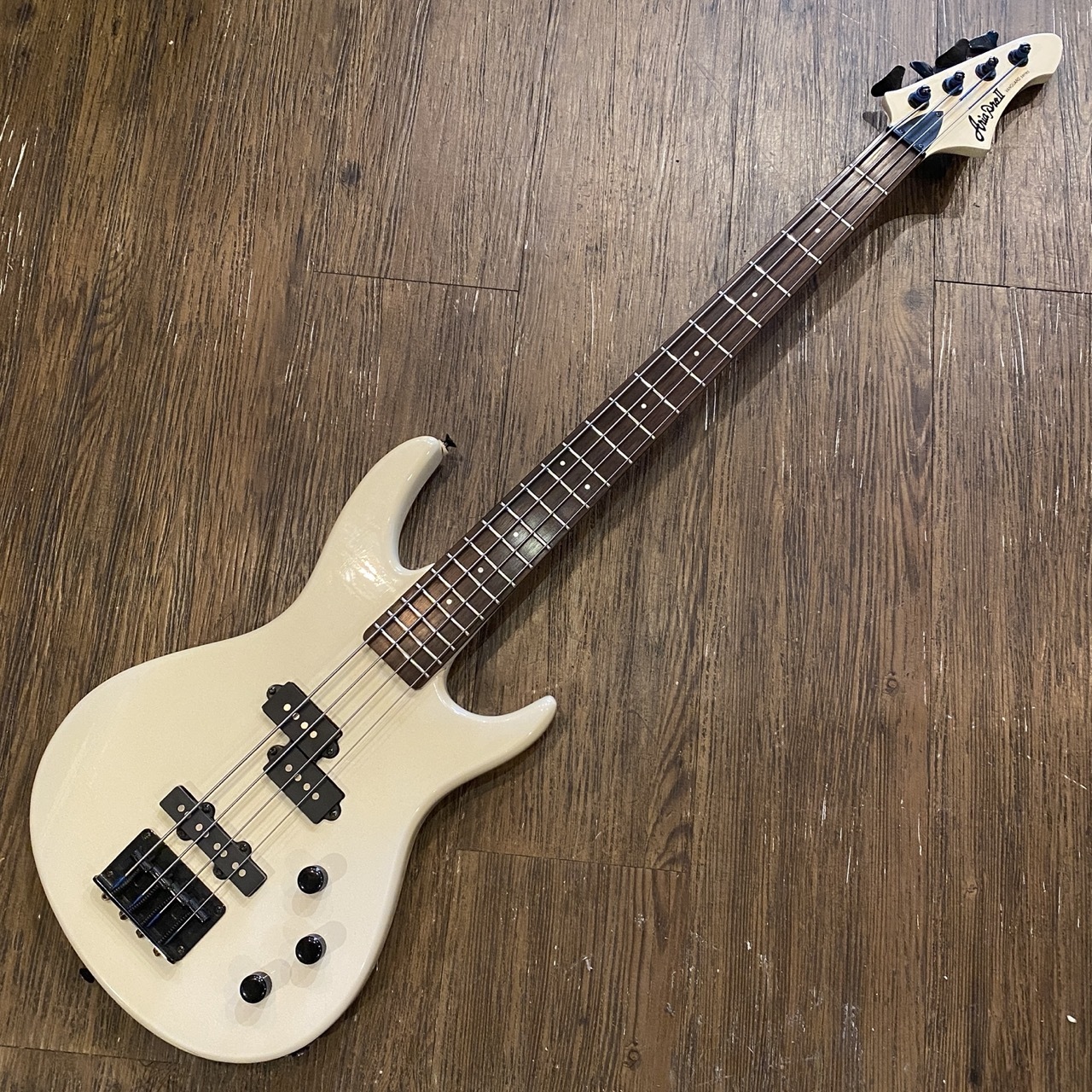 Aria Pro II Vanguard Series Electric Bass Guitar(中古/送料 Aria Pro II Vanguard Series Electric Bass Guitar(中古/送料