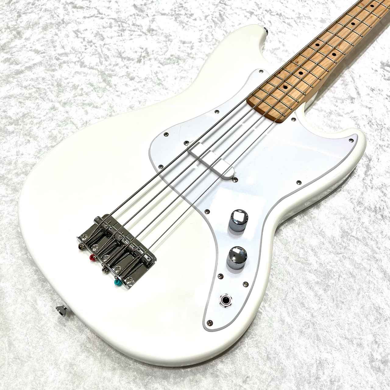 Squier by Fender Sonic Bronco Bass Arctic White / Maple