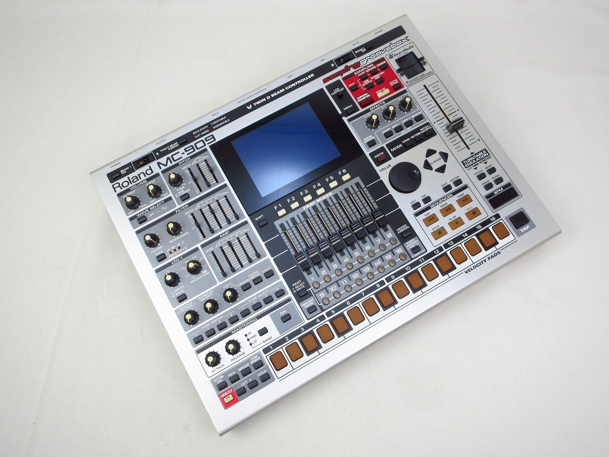 Roland MC-909 Ver.1.20 ”Sampling Groovebox” 【横浜店】（中古/送料 