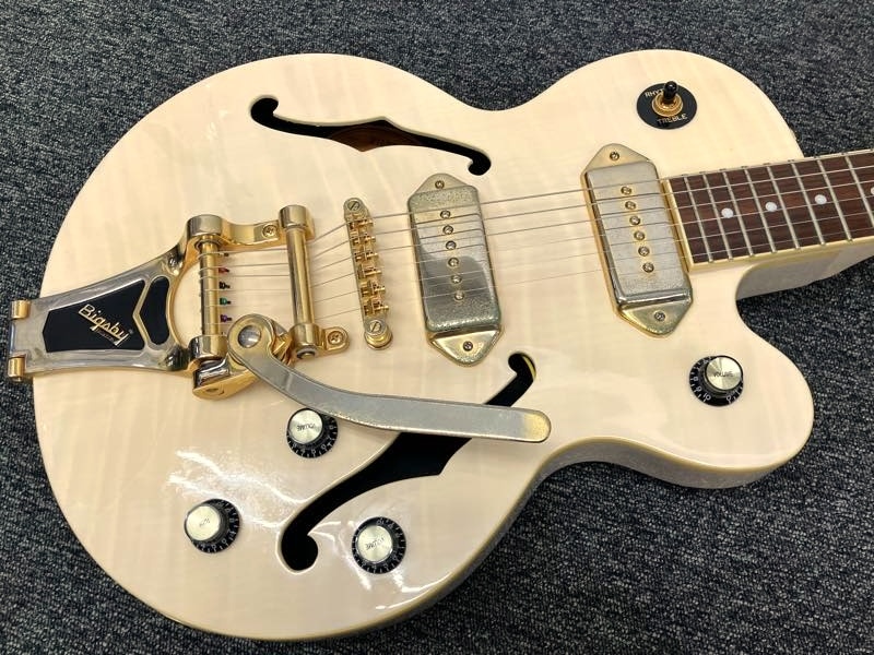 値下げ！Epiphone　エピフォン　 Wildkat（ワイルドキャット　ギター Amazon | Epiphone Wildkat Royale Pearl White ワイルドキャット