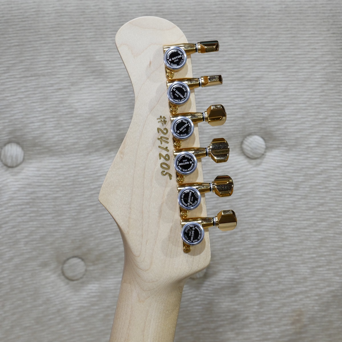 Crews Maniac Sound Aristoteles V2 Trem / Gloss Cherry