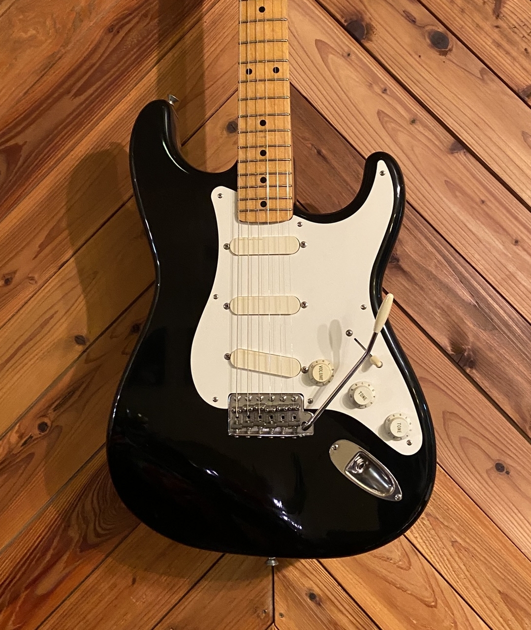 Fender Japan ST57-770 LS BLACK（中古）【楽器検索デジマート】