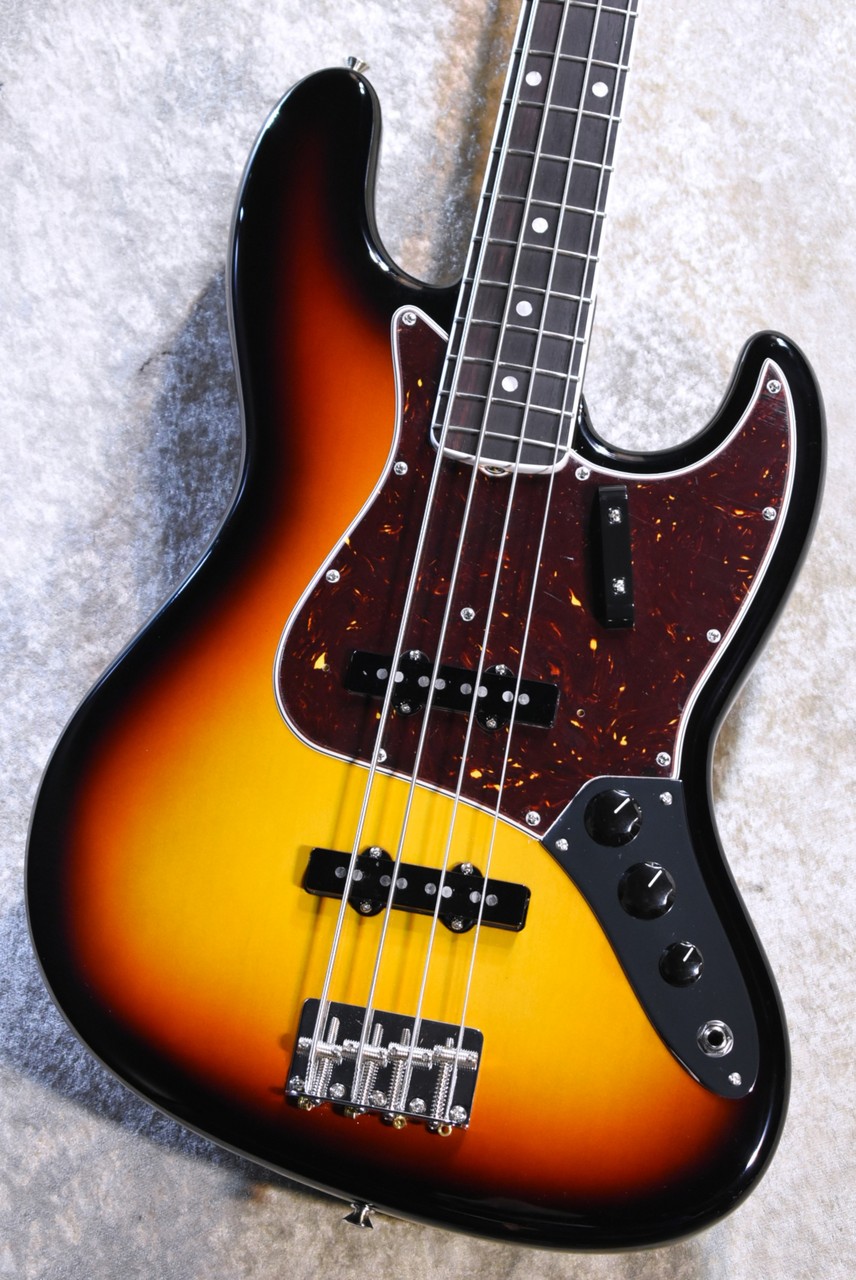 Fender American Vintage II 1966 Jazz Bass -3-Color Sunburst