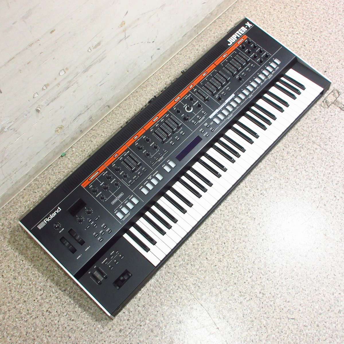 Roland JUPITER-X 