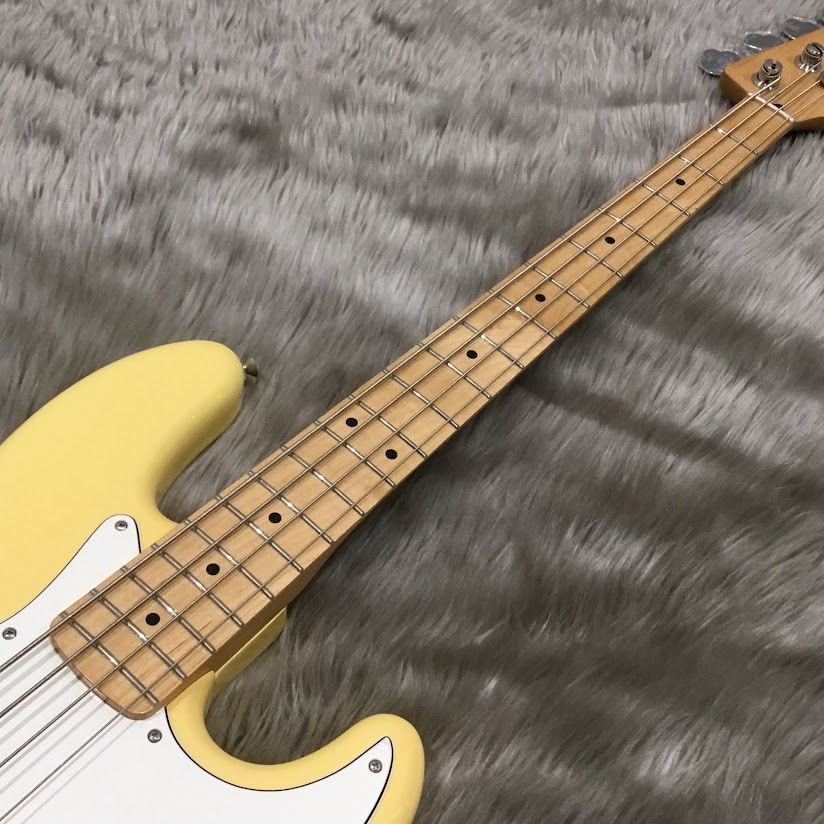 Fender （フェンダー）Player Jazz Bass/メイプル指板/Buttercream/実物写真【SALE/送料無料】（新品特価/送料 無料）【楽器検索デジマート】