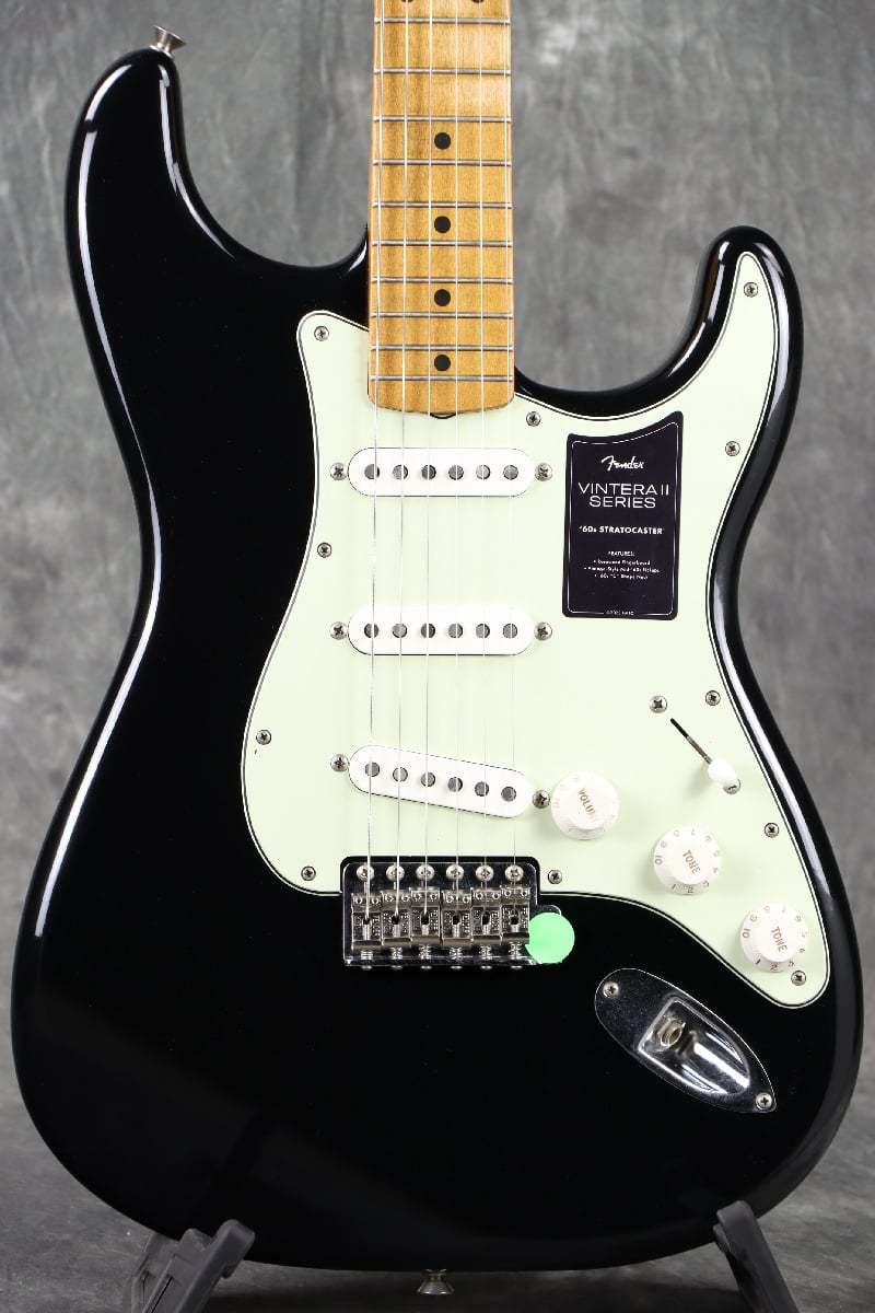 Fender Vintera II Road Worn '60s Stratocaster Maple Fingerboard