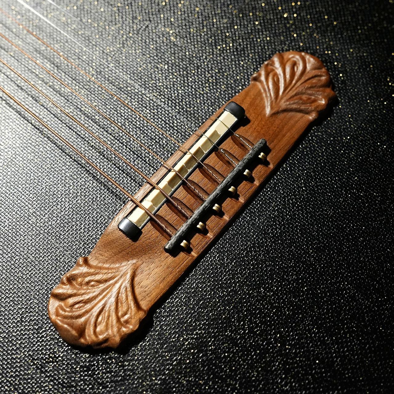 Ovation 【AUTUMN SALE!!～10/3まで!!】【試奏動画あり】Adamas