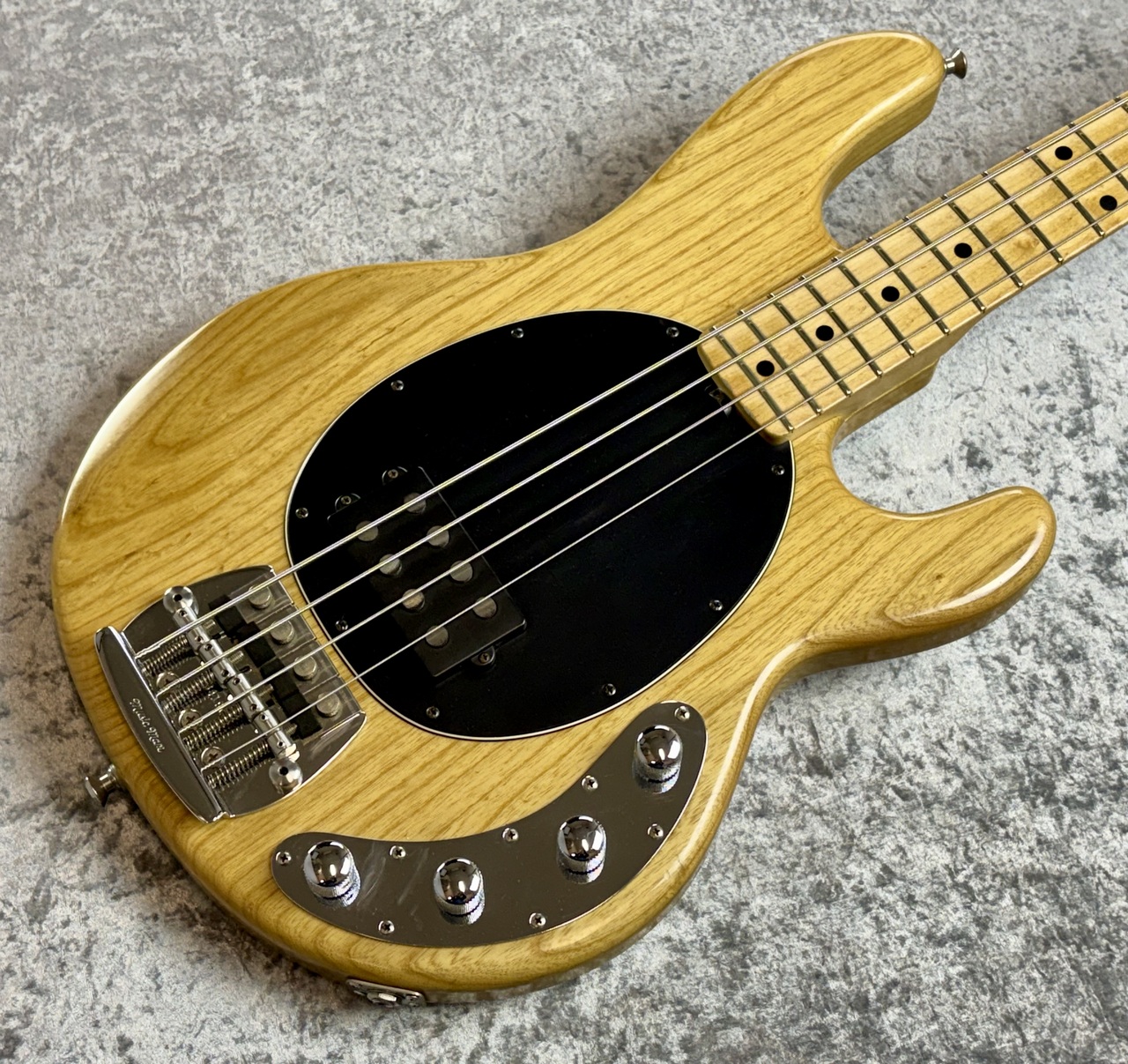 MUSIC MAN StingRay 4 - Natural -【4.35kg】（中古）【楽器検索
