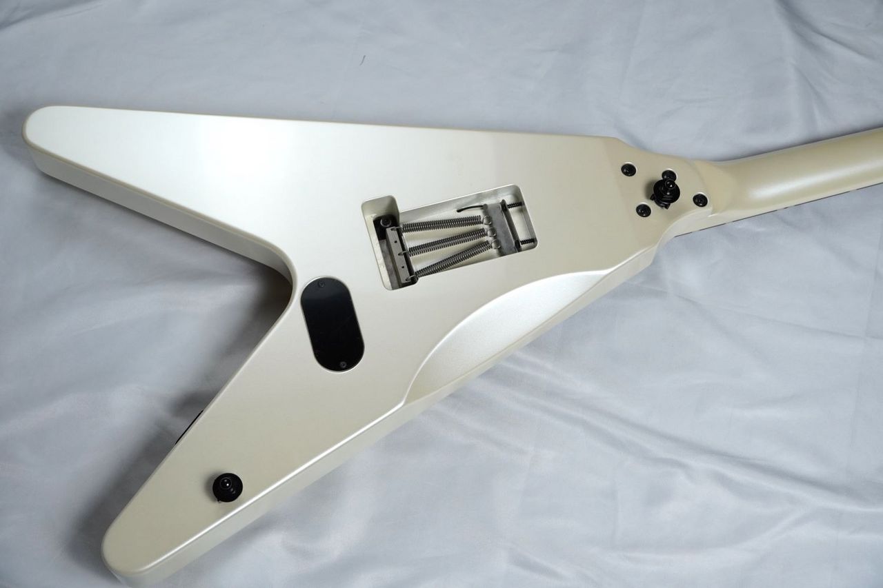 ESP LIZARD SPECIAL V-II /Pearl White YUKI(DUSTAR-3 Rayflower