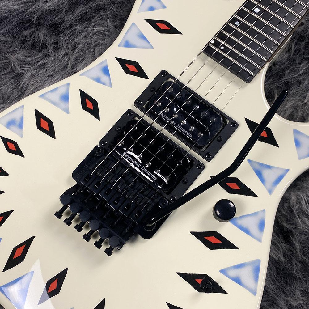 極美品KramerクレーマーNightswanナイトスワンAztec KRAMER NightSwan Vintage White with Aztec Graphic（中古/送料無料