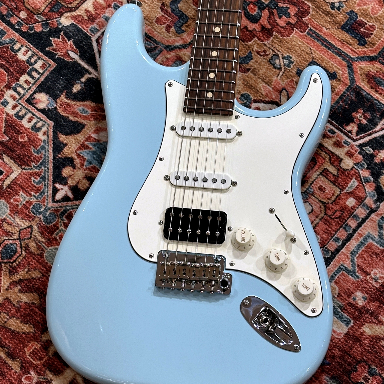 Suhr Classic S Antique HSS SBL / Rosewood 【ライト・エイジド加工