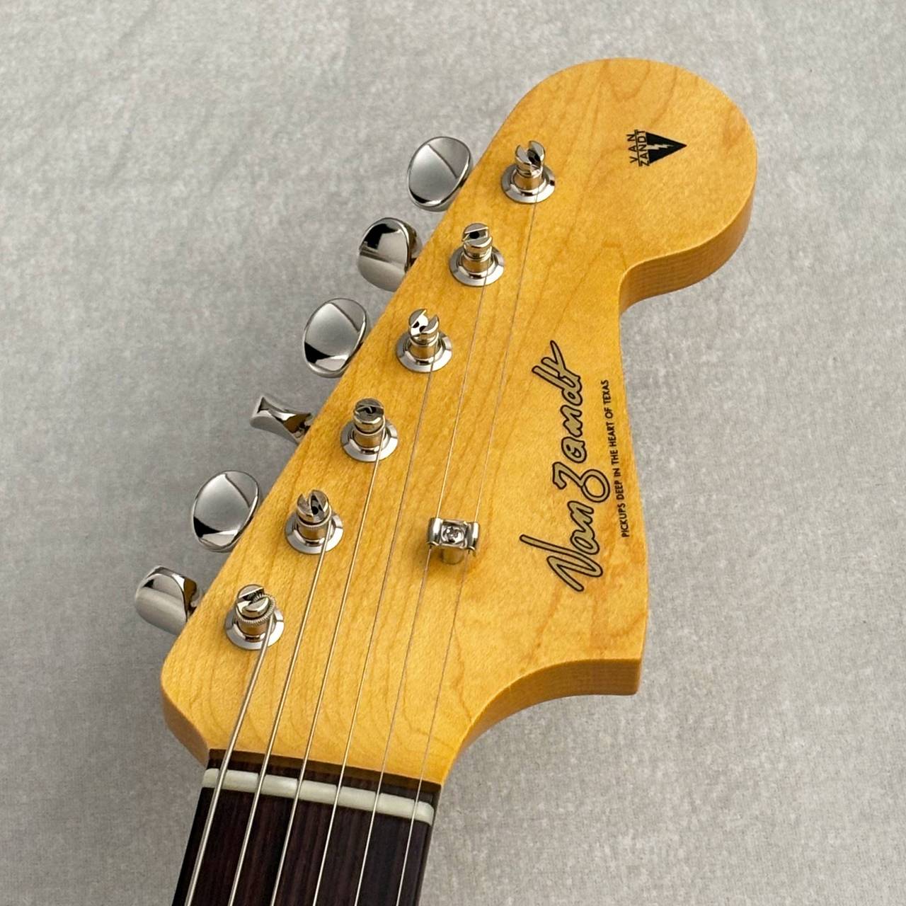 Fernandes THE REVIVAL のアルダーボディ と ピックガード Fernandes THE REVIVAL のアルダーボディ と ピックガード Fernandes