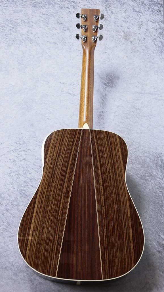 ギター Martin D-35 Martin / D-35 Woodstock 50th Anniversary入荷しました！｜島村楽器