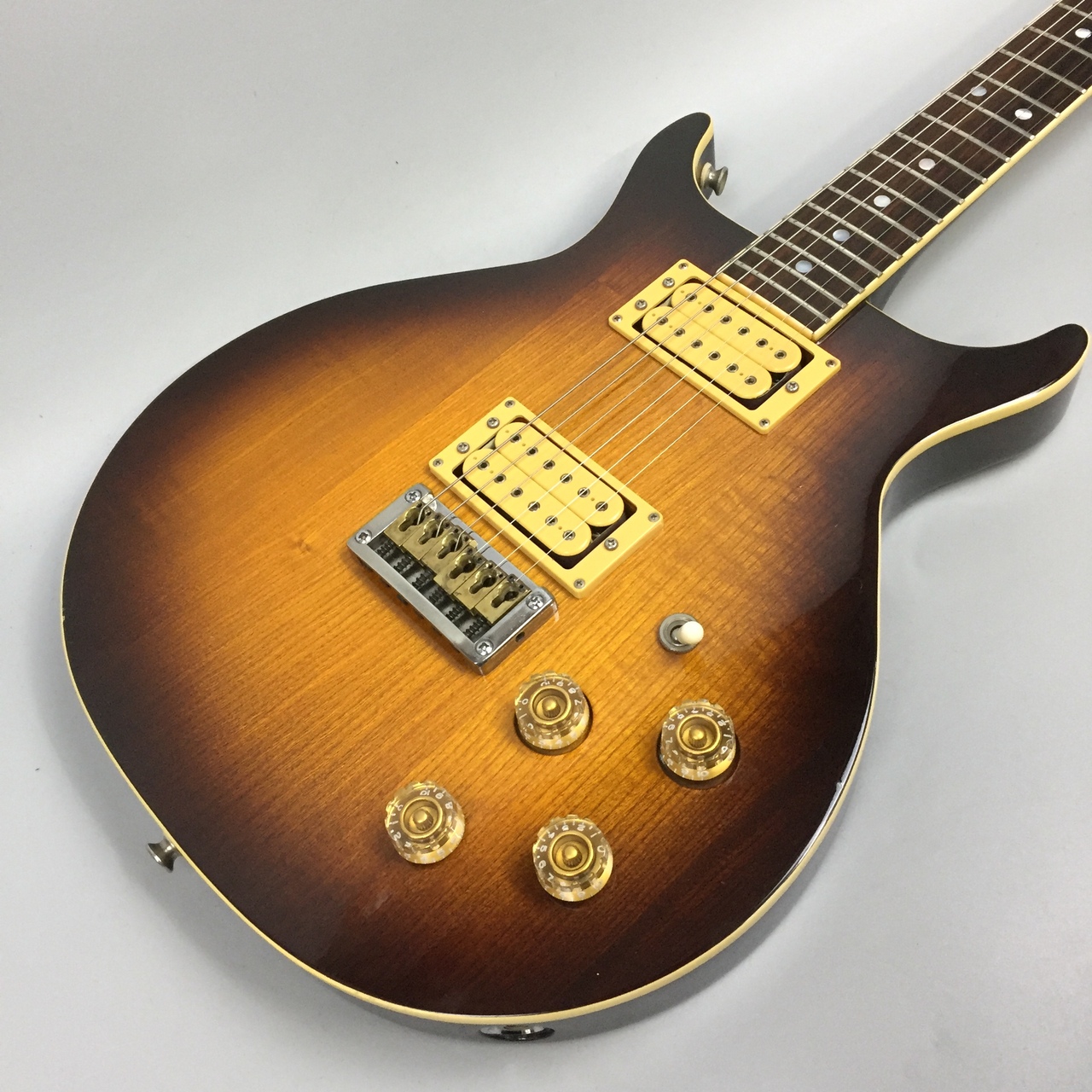 Washburn Hawk Model C 1984 tobacco sunburst（ビンテージ