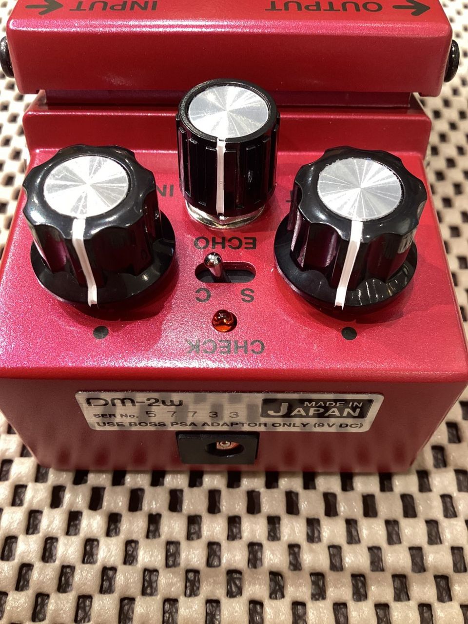 BOSS DM-2W （J） アナログディレイ エフェクター 【銀ネジ