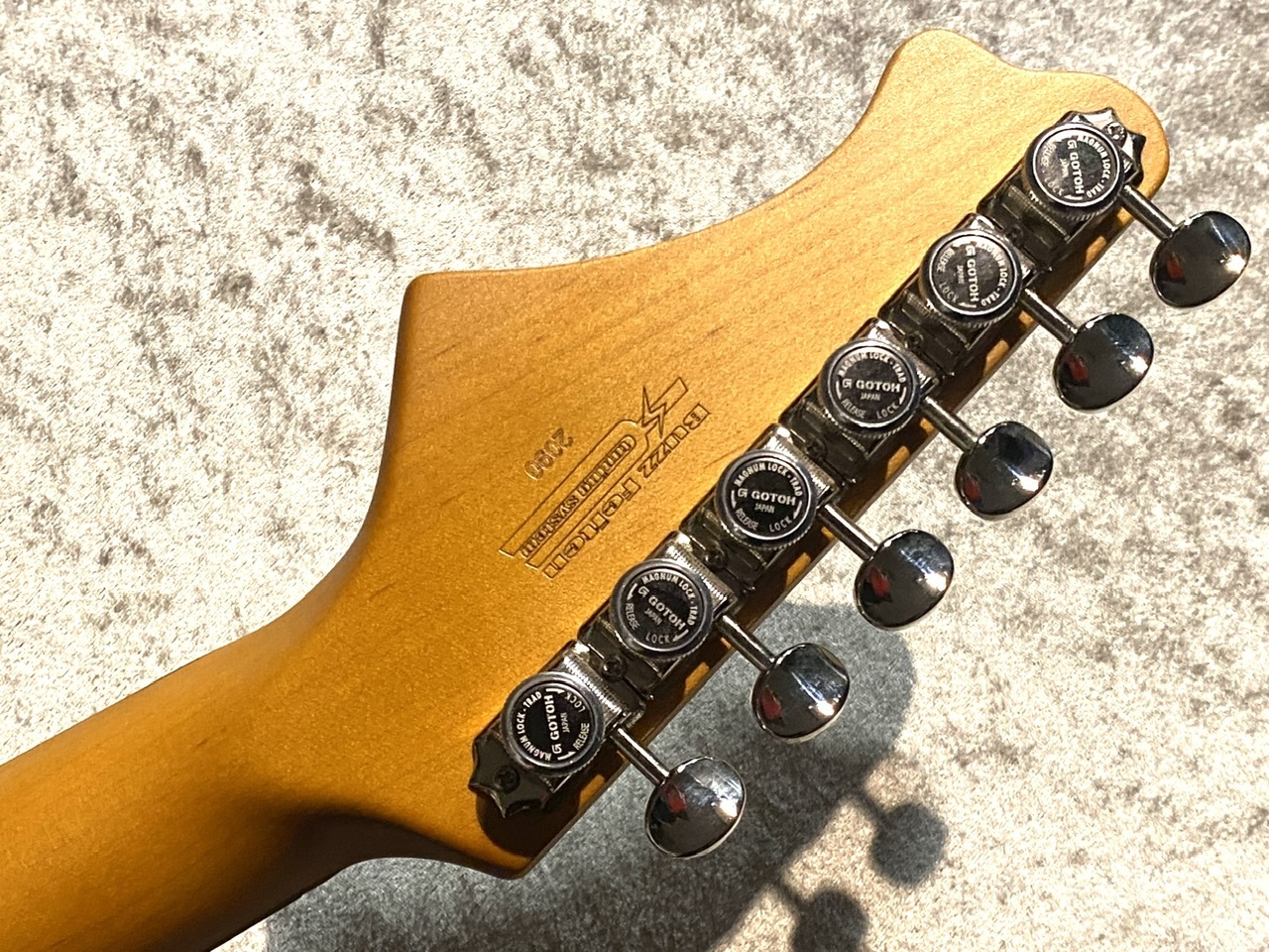 製作中ギター infinite Trad Fullsize ST Multi Layer Aged ~Olympic White on