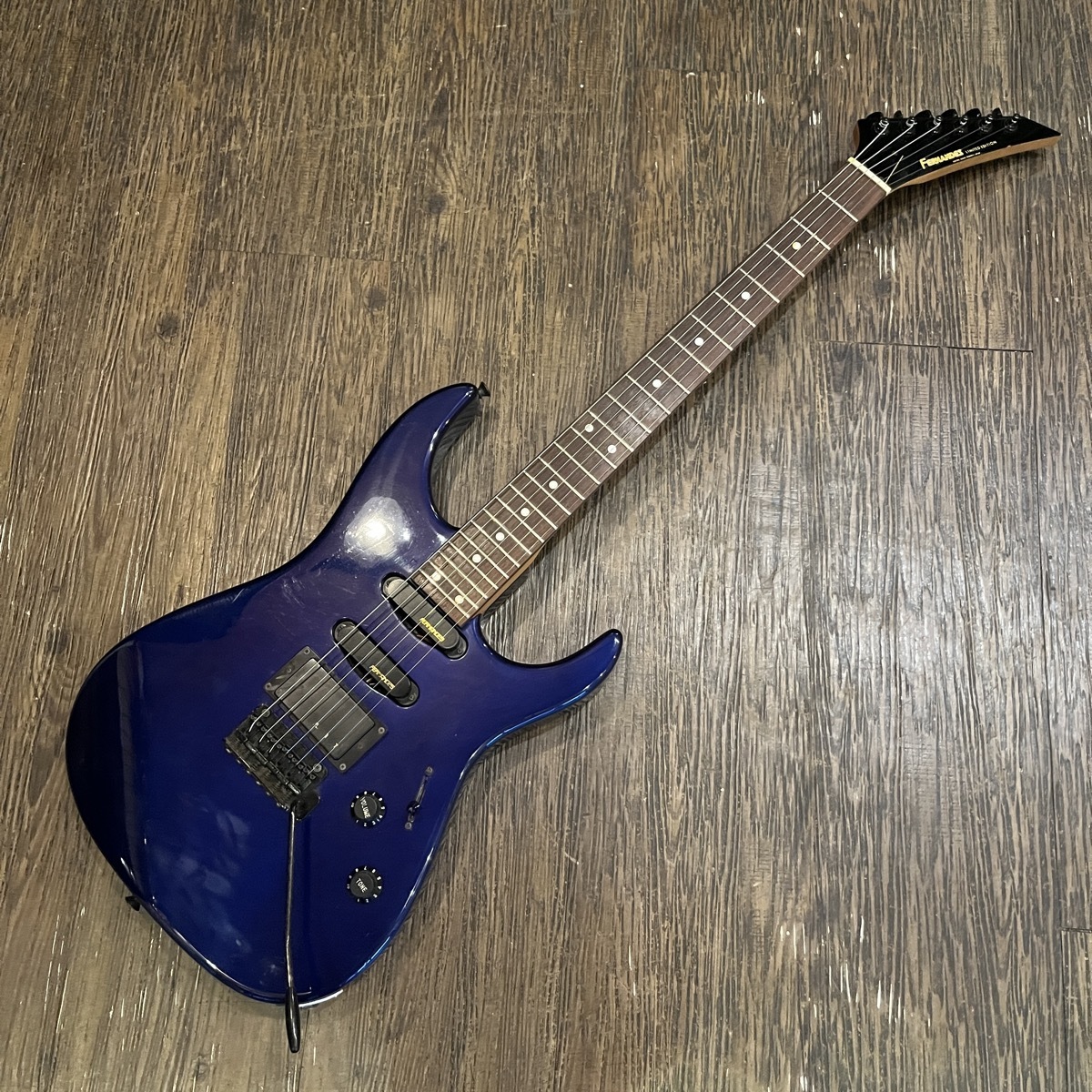 FERNANDES STJ-40 Limited Edition Electric Guitar エレキギター フェルナンデス （中古/送料無料）【楽器検索デジマート】