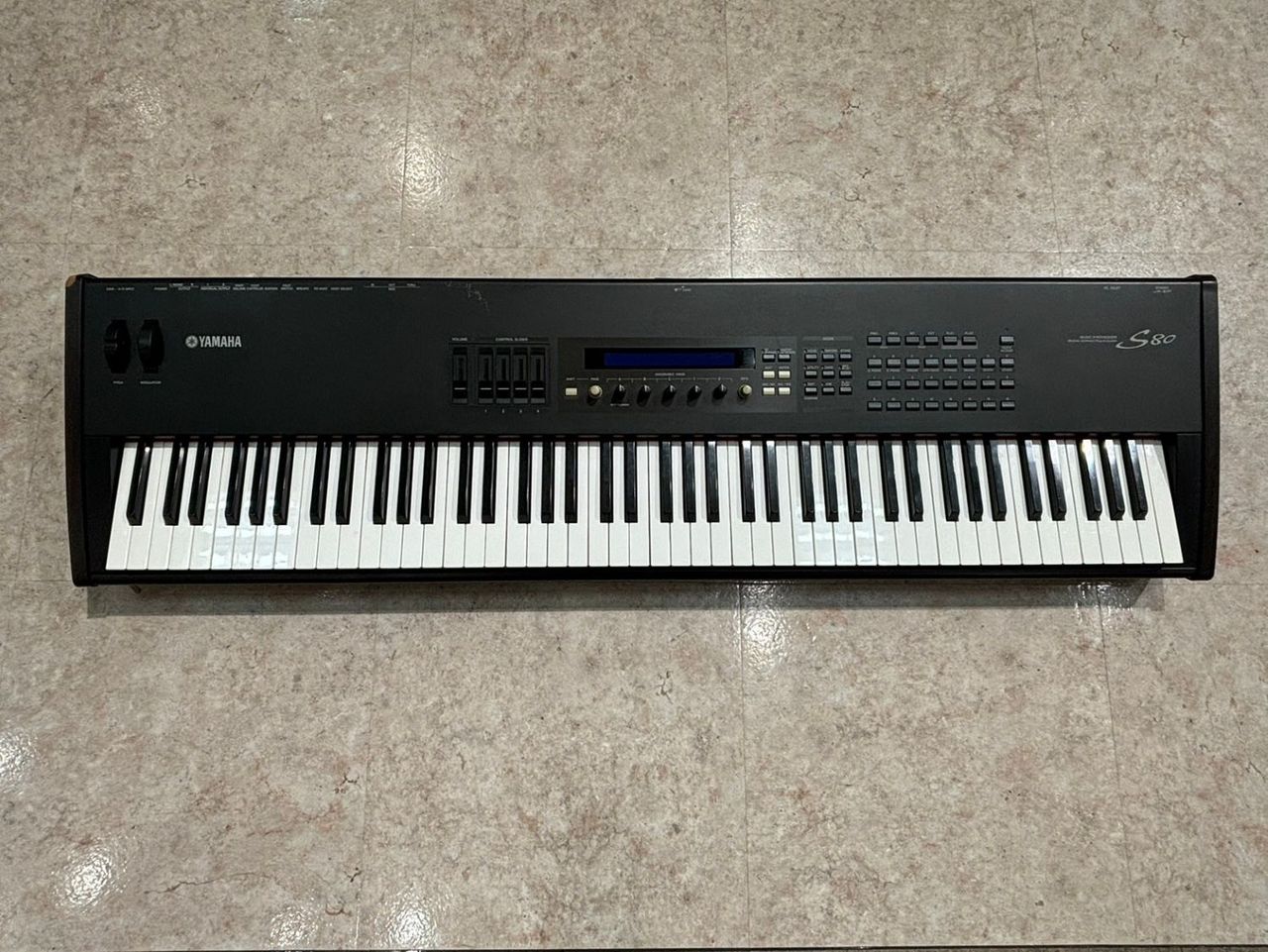 YAMAHA S80