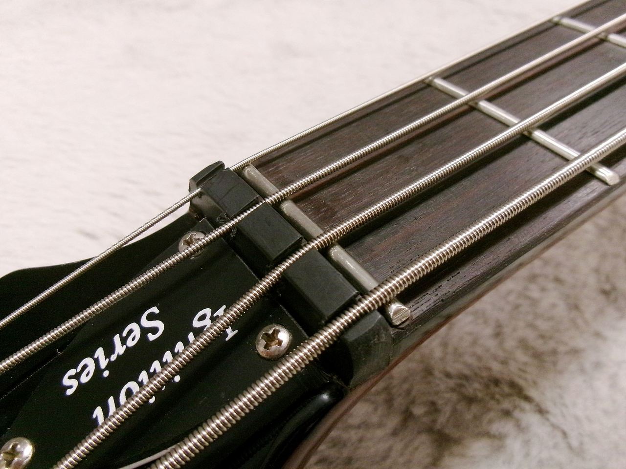 Hofner Ignition Violin Bass Limited Edition HI-500/1-SB Sunburst