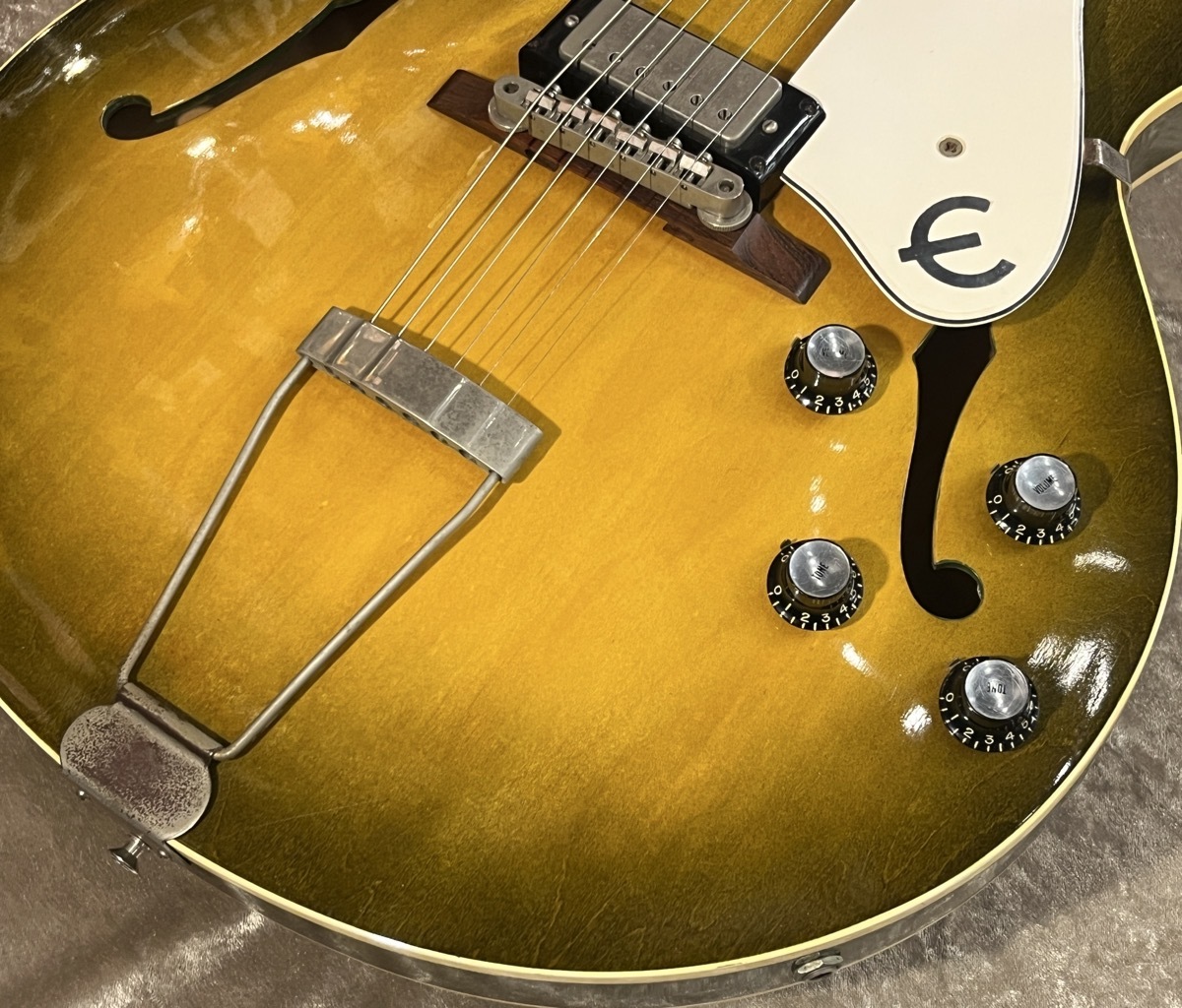 Epiphone 【Vintage】E452TD Sorrento Royal Olive 1961年製 [PAF搭載