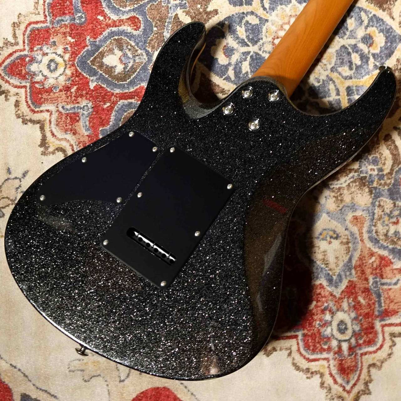Suhr(正規輸入品) Custom Carve Top modern Graphite Metallic（新品