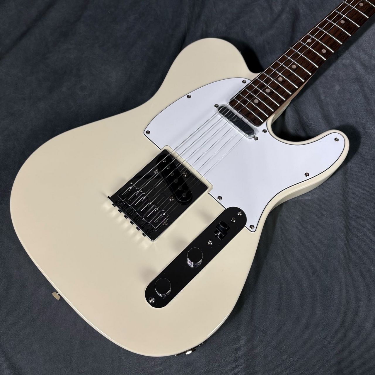 ホワイトエレキギター ハムバッカー搭載 Ryoga HORNET White エレキギター ハムバッカー ベイクド