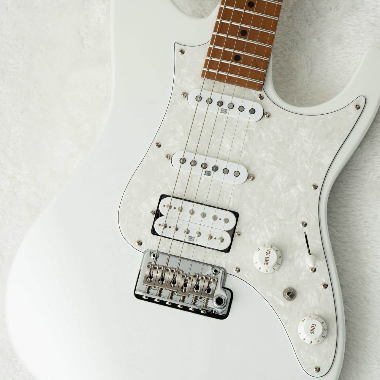Ibanez Prestige AZ2204 -Pearl White / PW- #F2506099（新品/送料無料