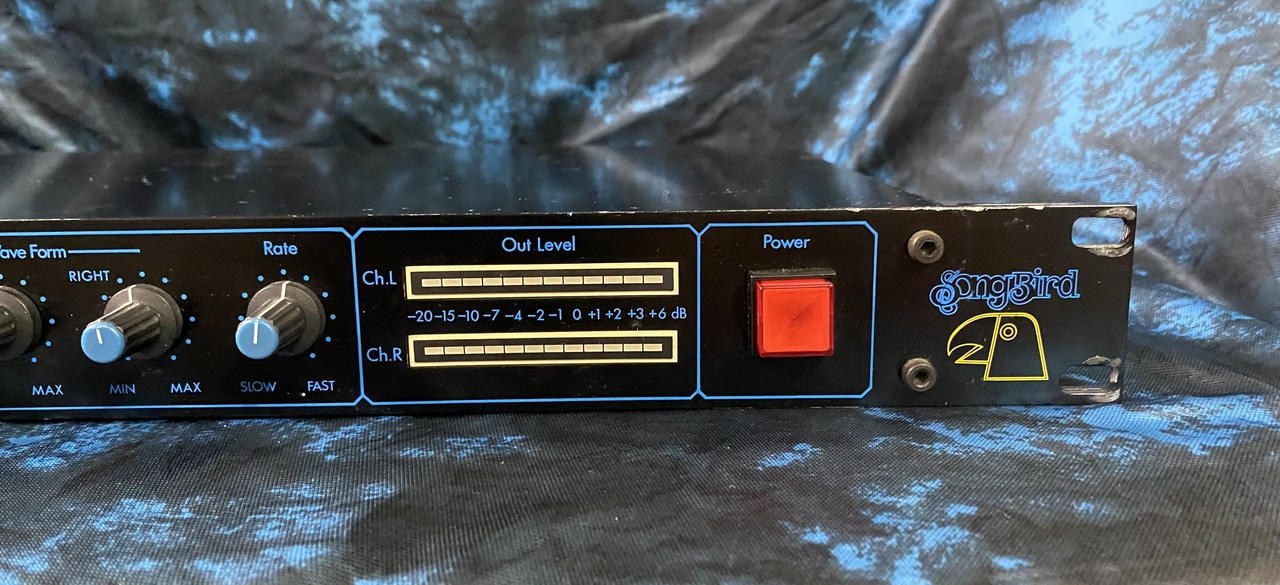 【希少】SONG BIRD TSC-1380S 送料込み！ SongBird TSC 1380S TRI STEREO CHORUS SPLITTER（中古）【楽器