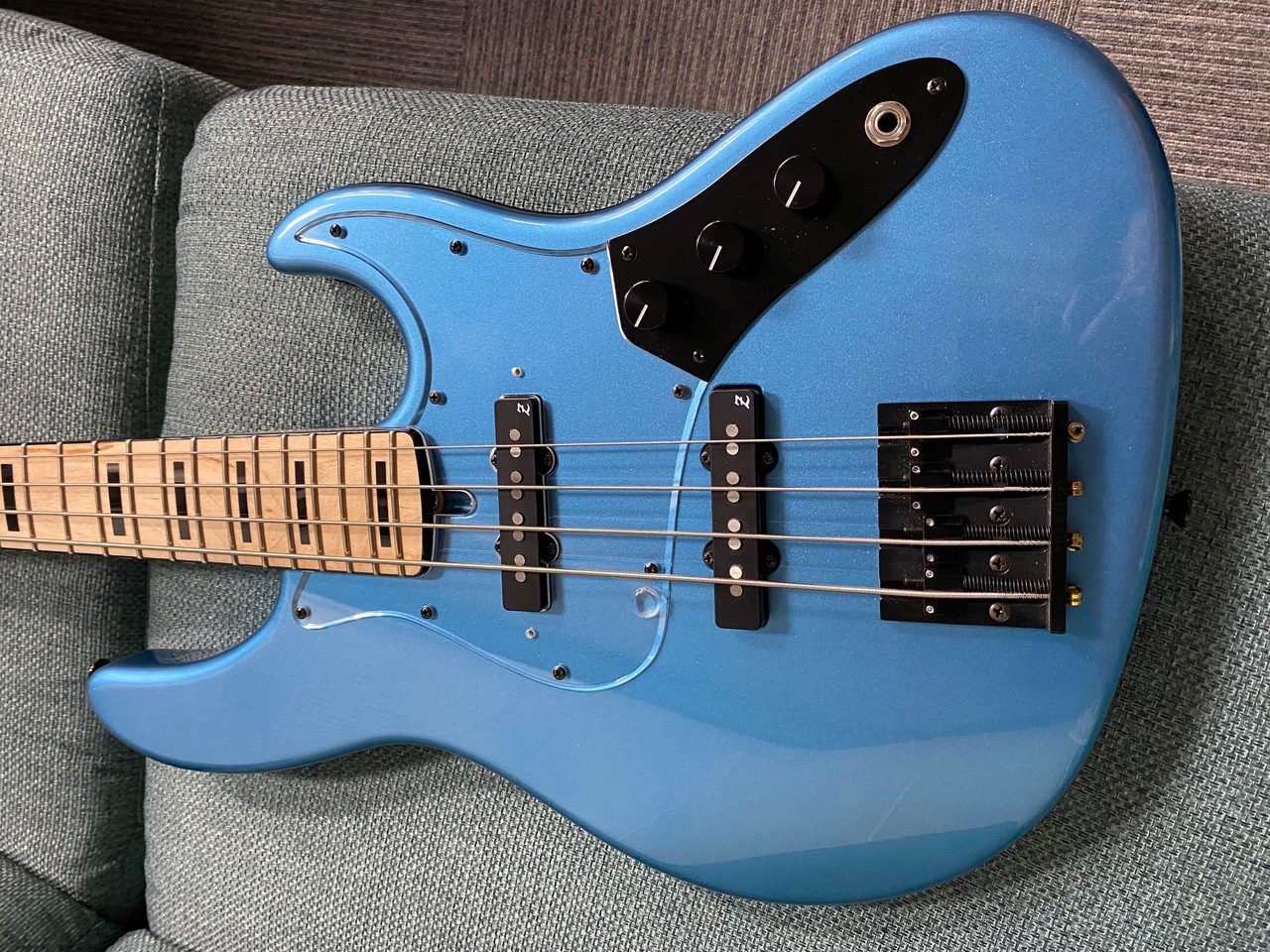 ATELIER Z Beta-4 CUSTOM（中古）【楽器検索デジマート】