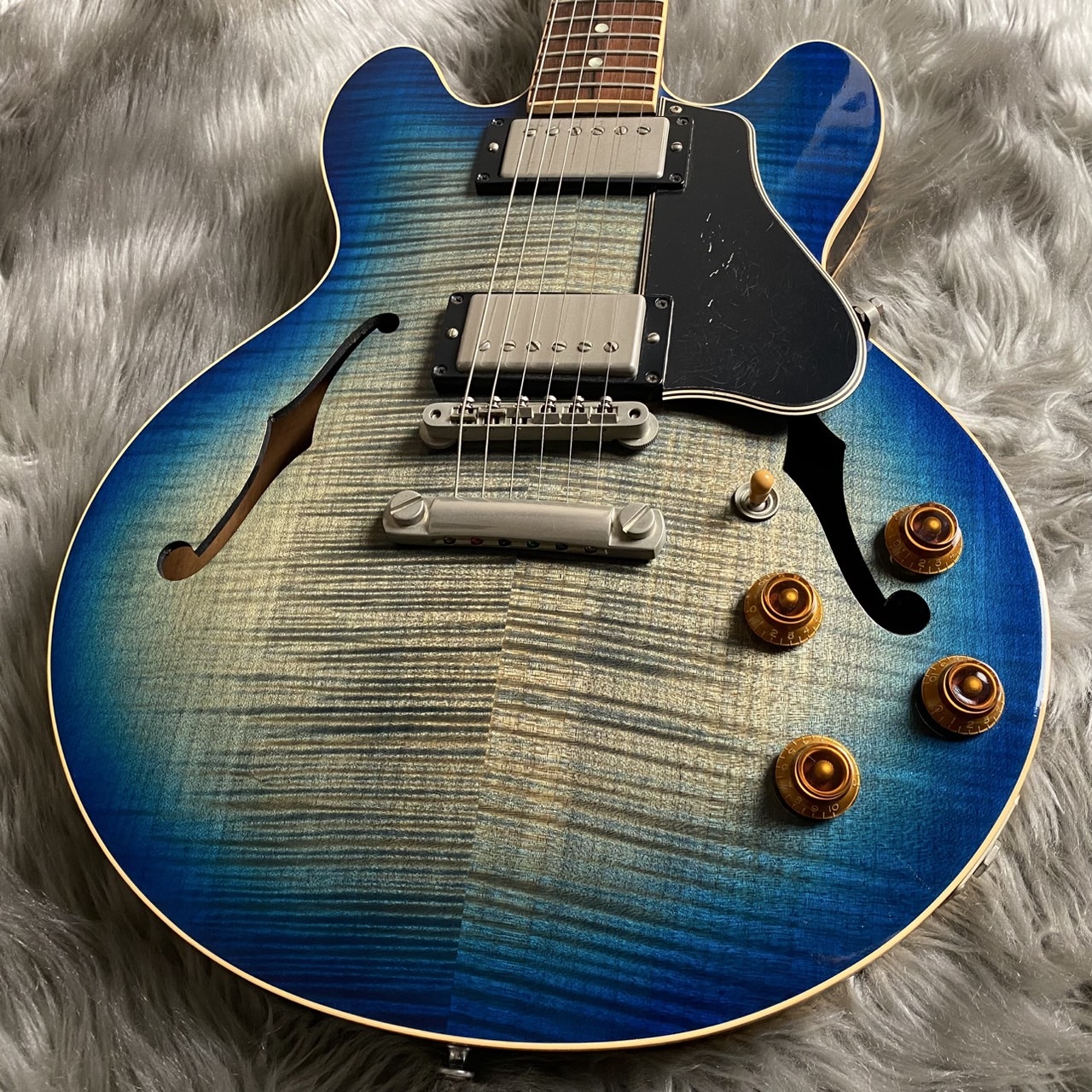 Gibson Cumstom Shop製 CS-336 美品! Gibson Custom Shop CS-336 Figured Top -Indigo Blue Burst